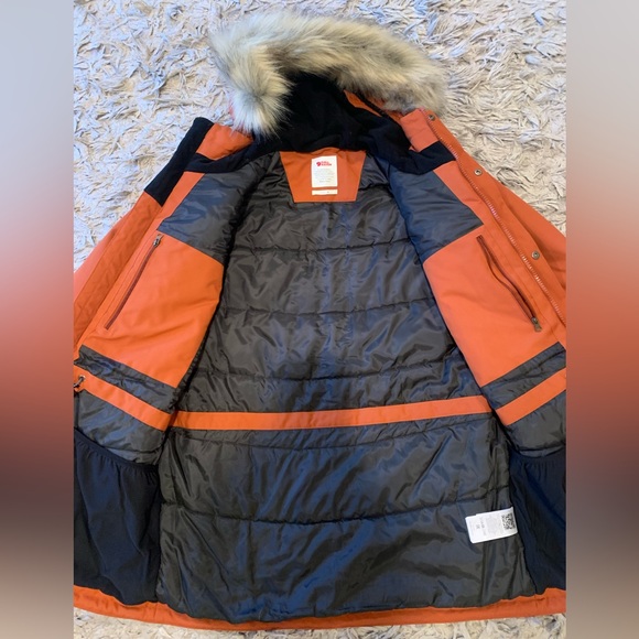 FJALLRAVEN MENS NWT NUUK JACKET. Size MEDIUM - Picture 5 of 16